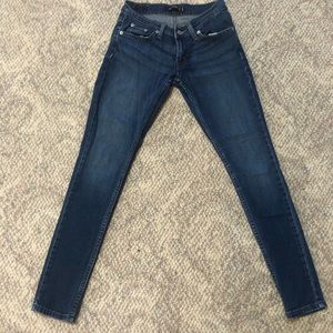 Levi skinny jeans